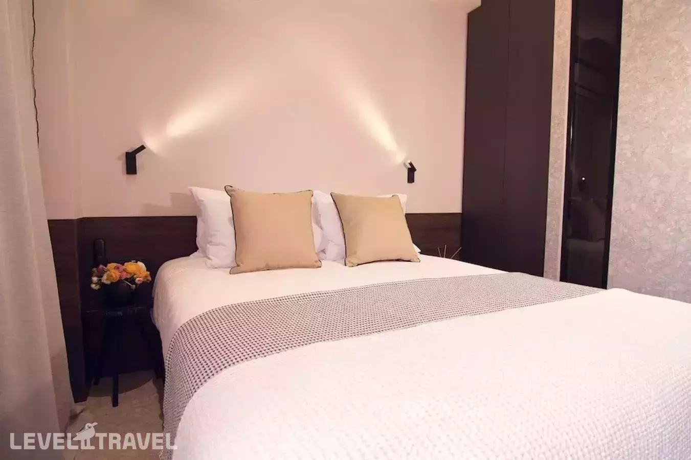 Cityzoe Athens Suites