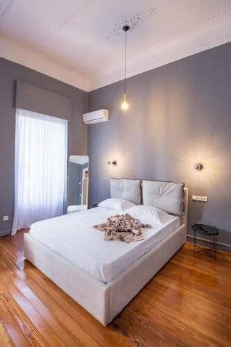 Soho Apartments