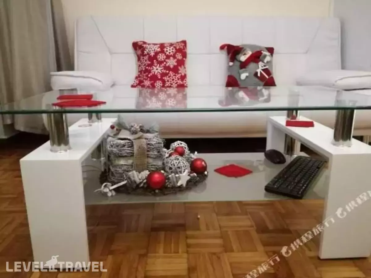 Welcoming Koukaki Home By Cloudkeys