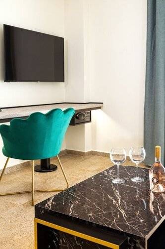 Athens Ivy Suites