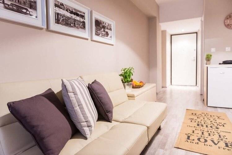 Enattica Syntagma Living