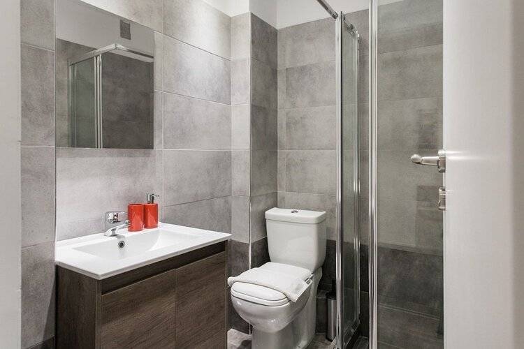 Enattica Syntagma Living