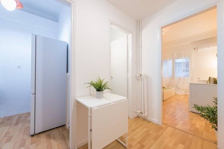 Apartment At Megaro Mousikis Metro Station 1bed 2 Pers
