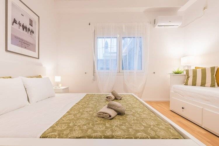 Apartment At Megaro Mousikis Metro Station 1bed 2 Pers