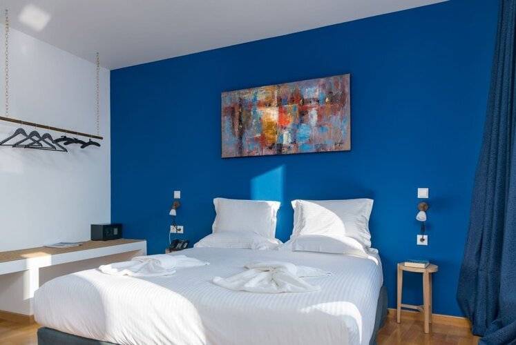 Lotus Center Apartments