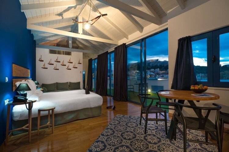 Lotus Center Apartments