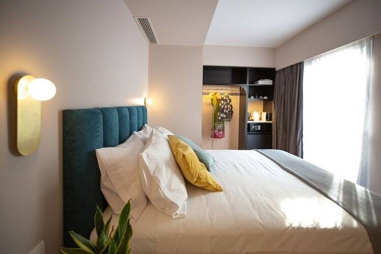 L'Avventura Athens
