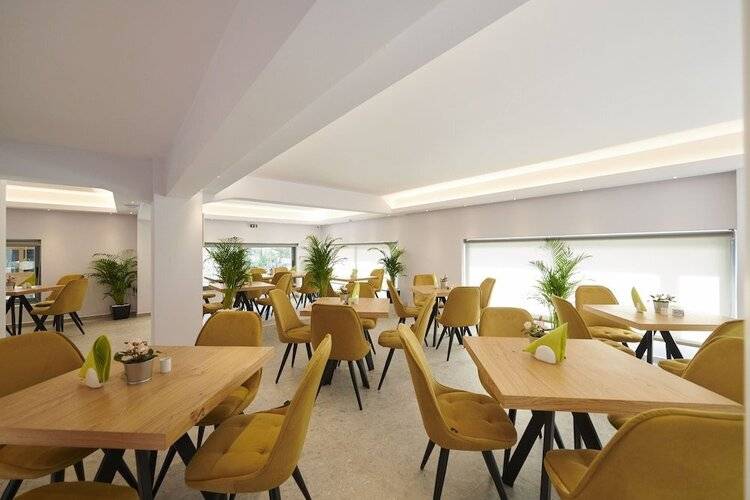 Meni Hotel