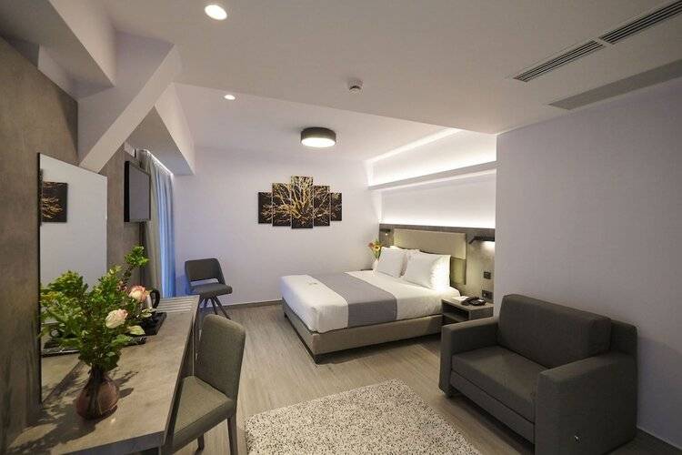 Meni Hotel
