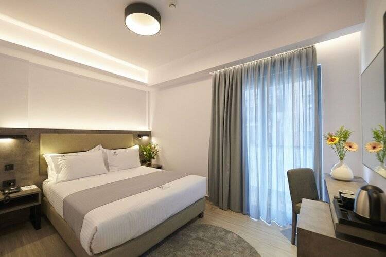 Meni Hotel