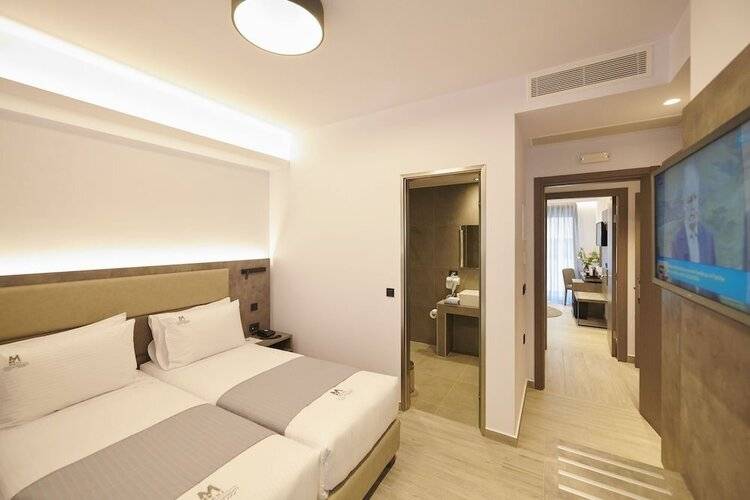 Meni Hotel