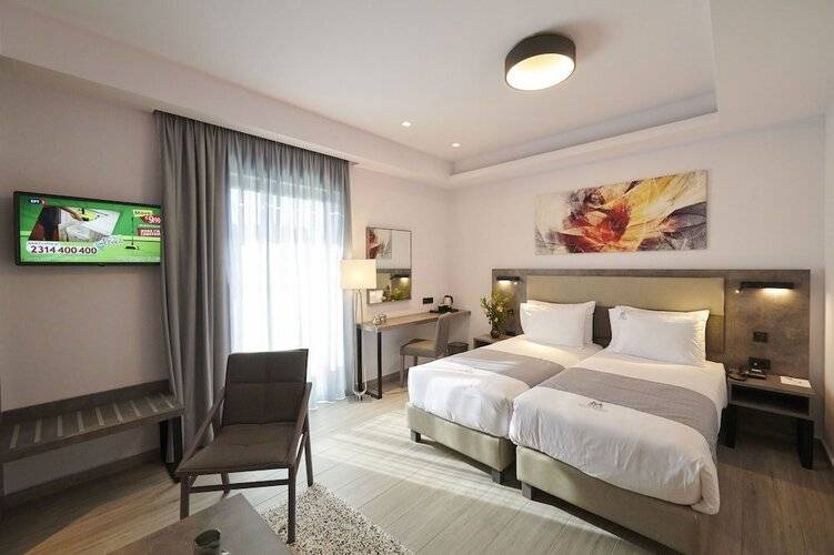 Meni Hotel