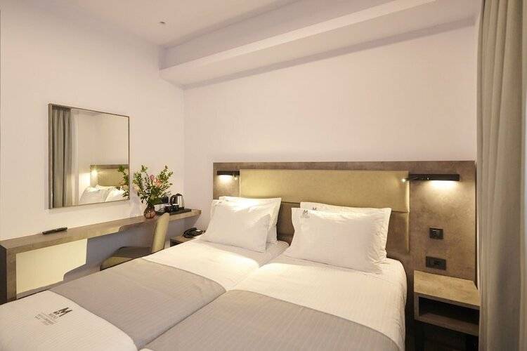 Meni Hotel