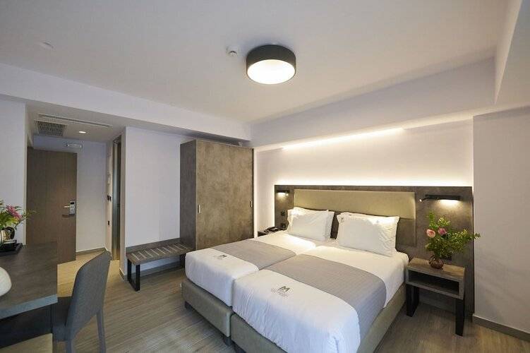 Meni Hotel