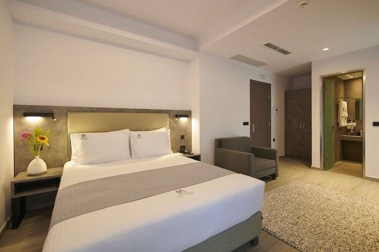 Meni Hotel