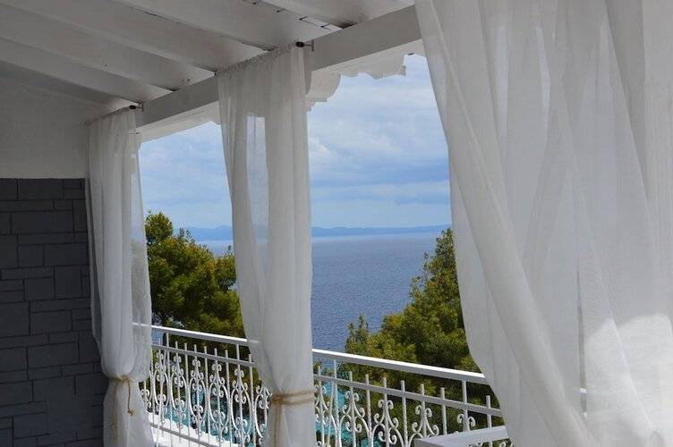 Aelia Sea View Studios