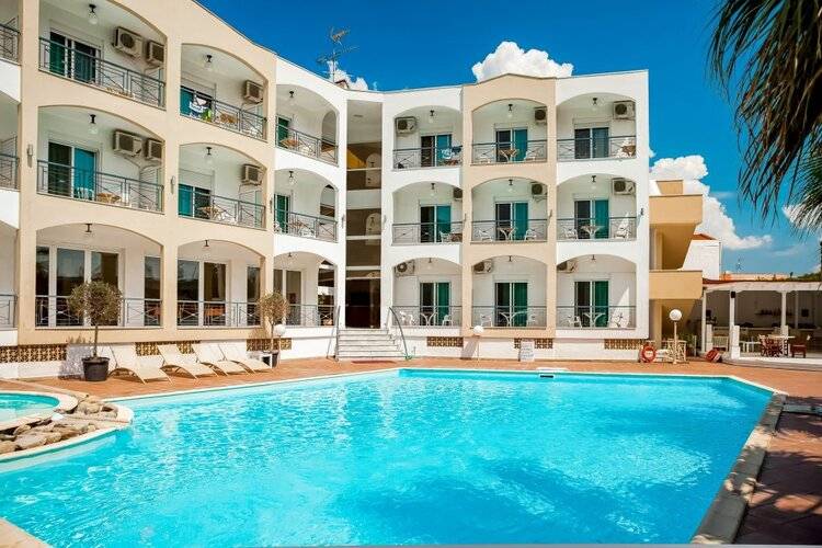 Stavros Beach Hotel