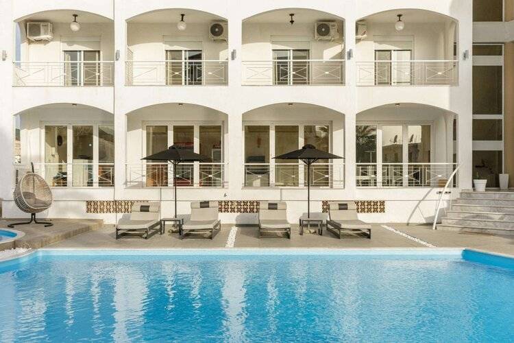Stavros Beach Hotel