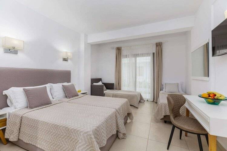Stavros Beach Hotel