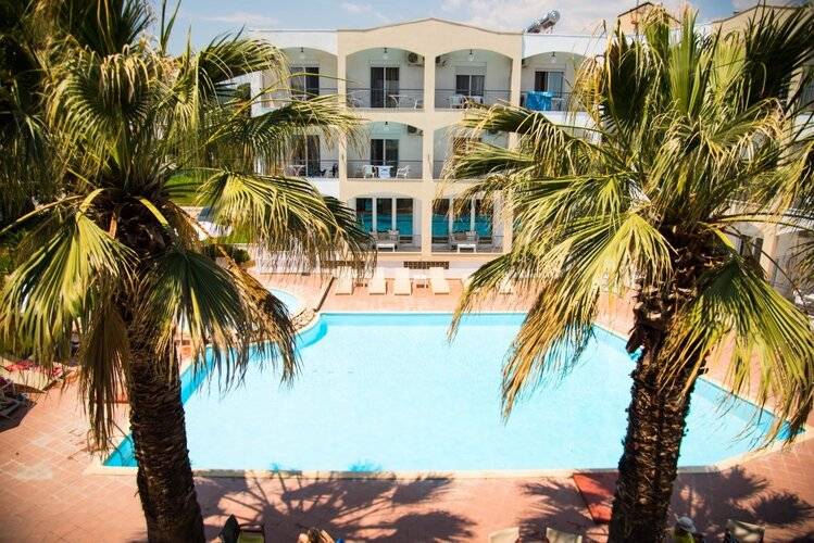 Stavros Beach Hotel