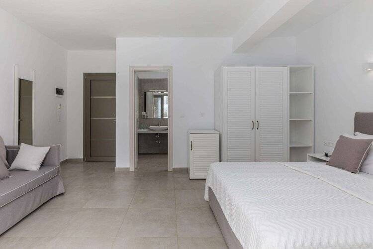 Stavros Beach Hotel