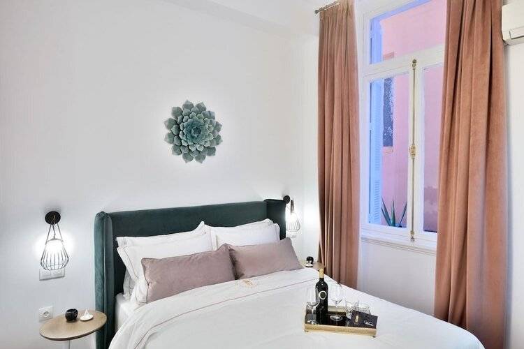 2mazi Suites