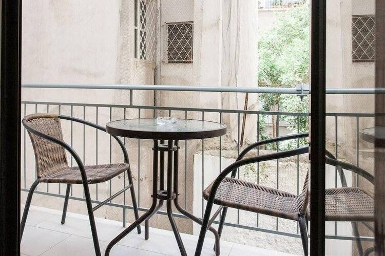 Nicholas Point Apartments And Rooms