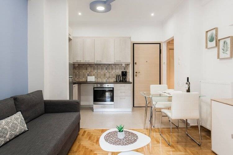 Nicholas Point Apartments And Rooms