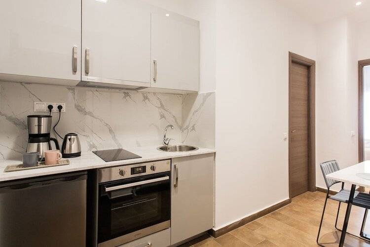 Nicholas Point Apartments And Rooms