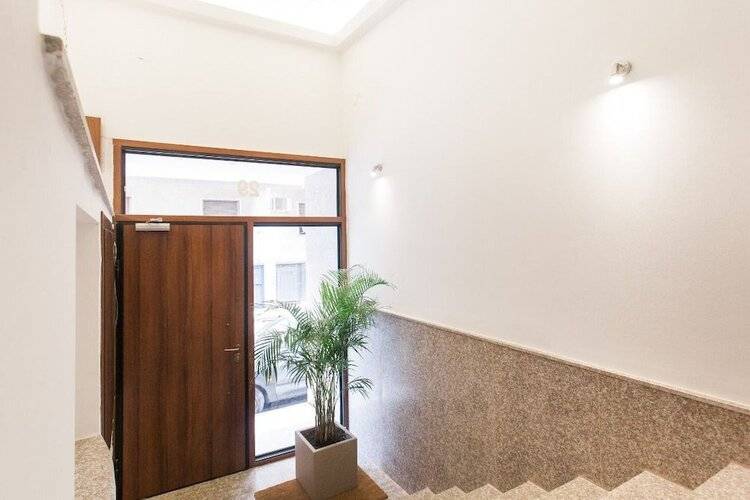 Nicholas Point Apartments And Rooms