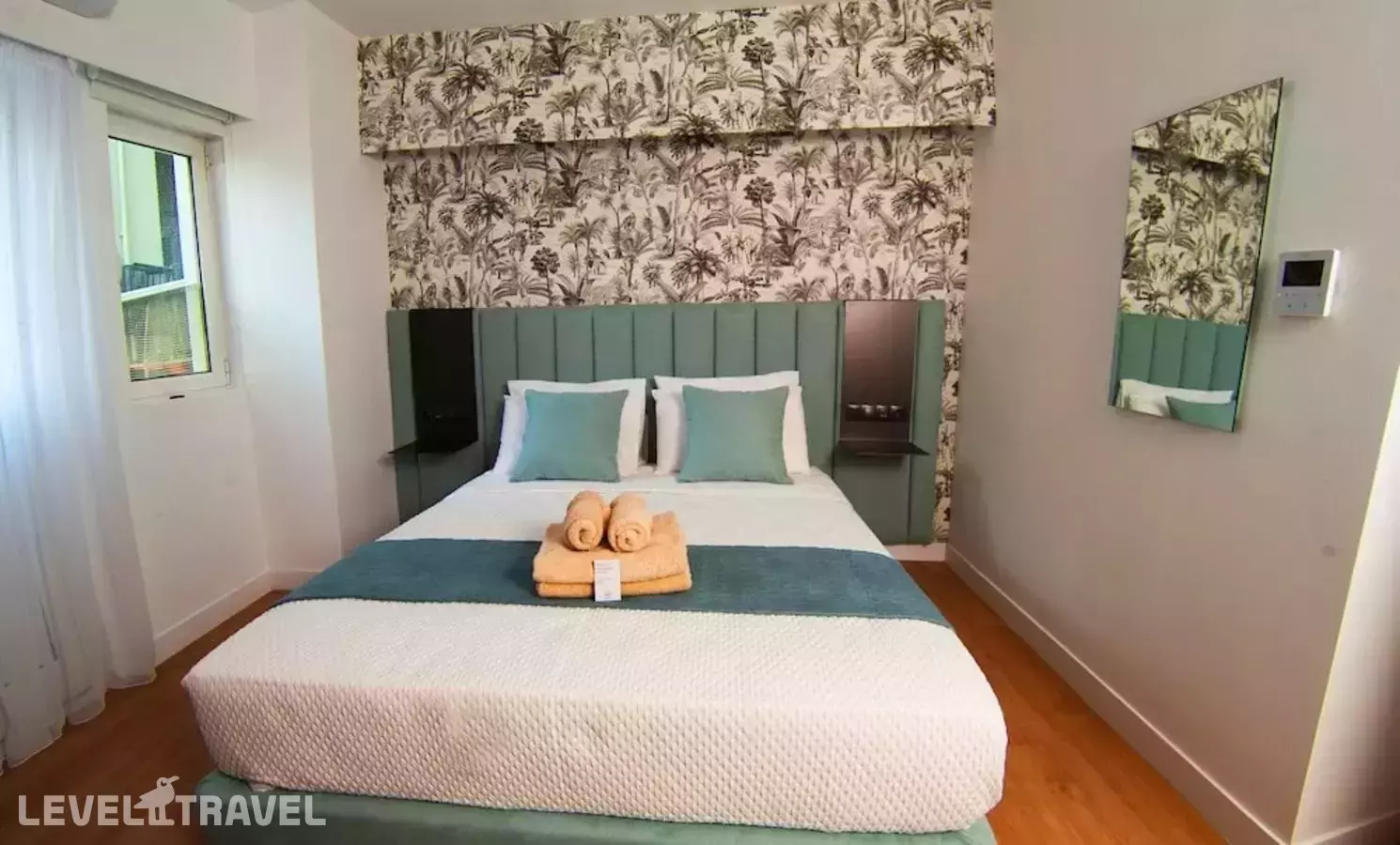 Phaedrus Living Modern Kriel Suites 304