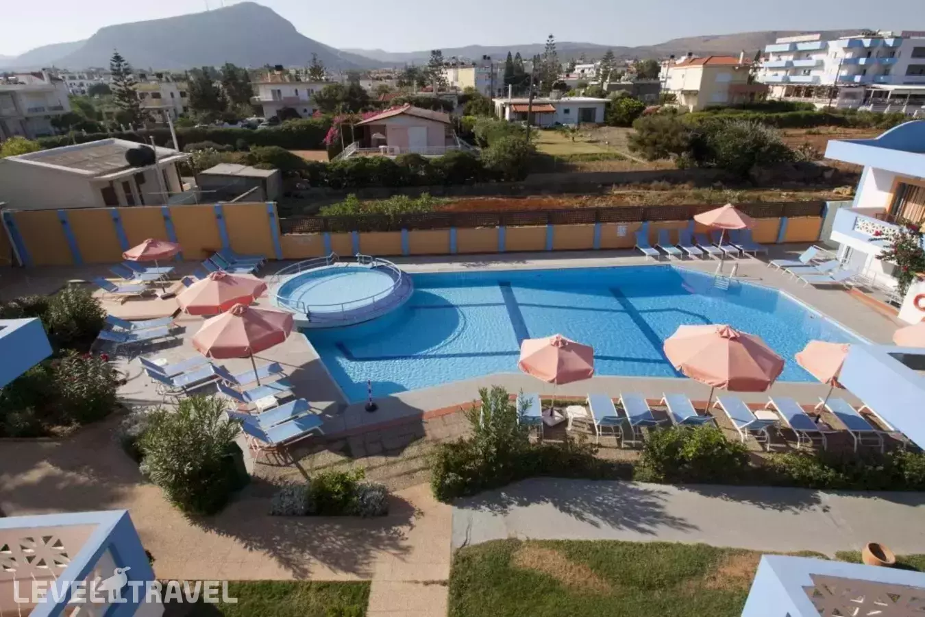 Enorme Maya Beach (Adults Only 16+)