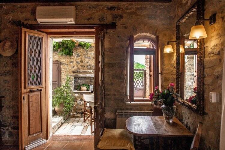 Dorovinis Country Houses