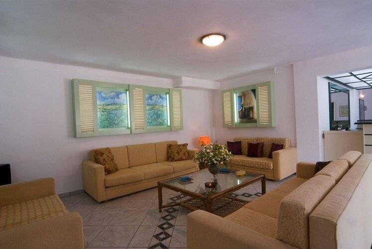 Cybele Suites & Apartments