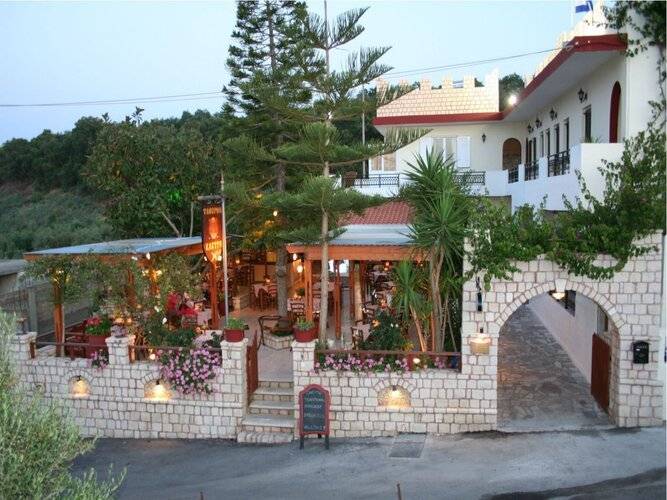 Kastro Studios Apartments