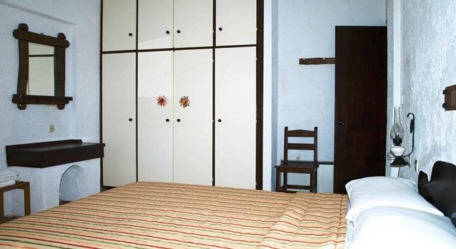 Kastro Studios Apartments