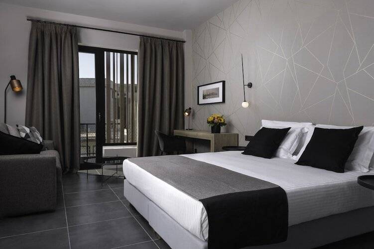 Azur Suites