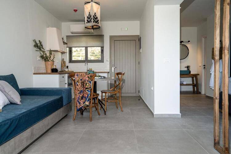 Pignolia Suites (Adults Only 18+)