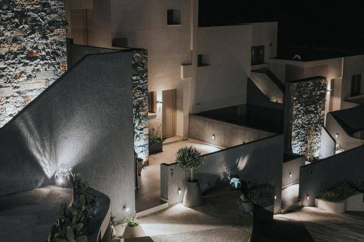 Pignolia Suites (Adults Only 18+)