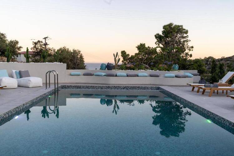 Pignolia Suites (Adults Only 18+)