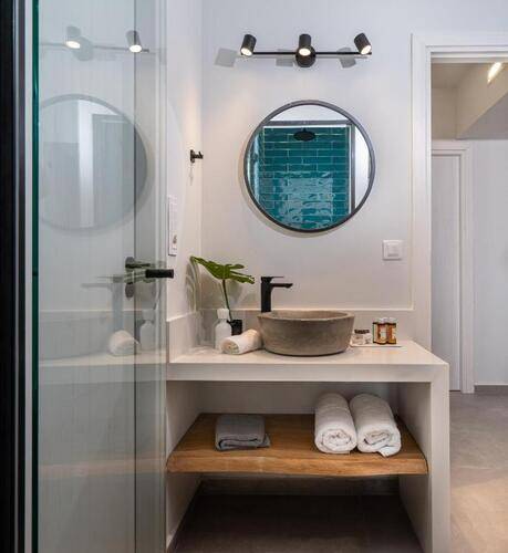 Pignolia Suites (Adults Only 18+)