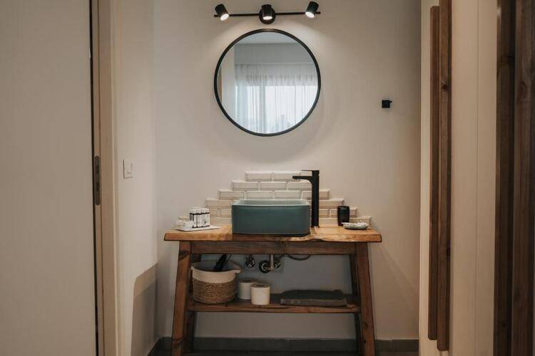 Pignolia Suites (Adults Only 18+)