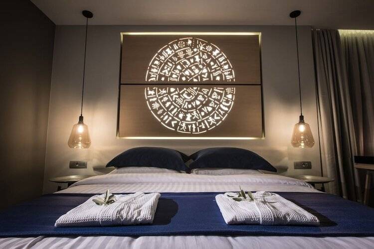 Lavris City Suites