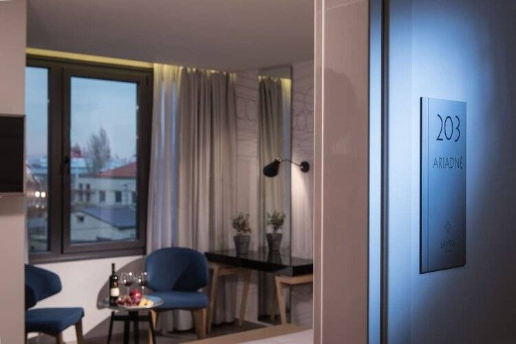 Lavris City Suites
