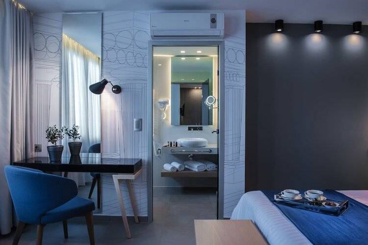 Lavris City Suites