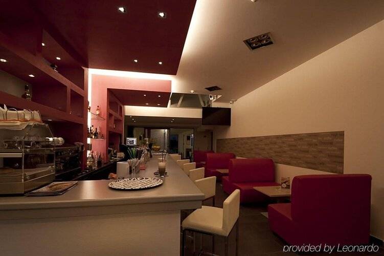 Life Hotel