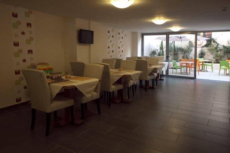 Life Hotel