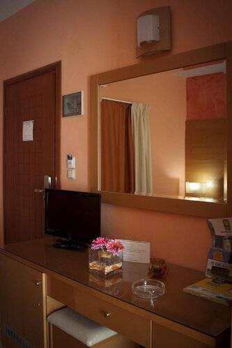 Life Hotel