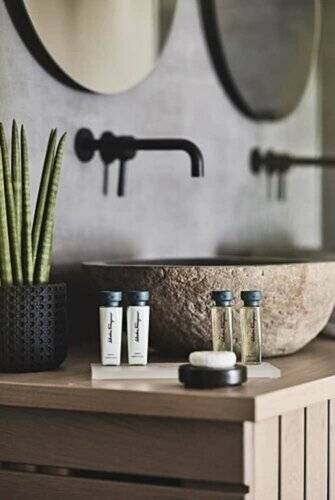 O2 Suites Glyfada
