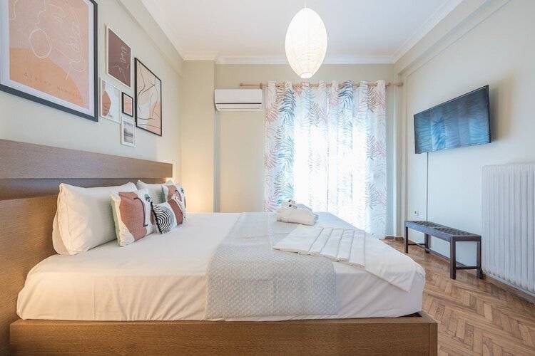 Supreme Suite With Balcony By Cloudkeys